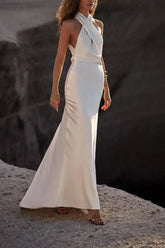 Dreamyannie A Line Halter Neck Sleeveless Sweep Train Silk Like Satin Wedding Dress