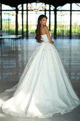 A Line Lace V Neck Sleeveless White Wedding Dress Bridal Gown With Appliques
