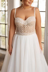 A-Line Sweep Train Chiffon/Lace Wedding Dresses - Plus Size