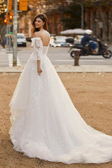 A-Line Sweetheart Long Sleeves Sweep Train Lace/Tulle Beach Wedding Dresses With Lace