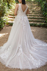 A-Line V-Neck Sleeveless Court Train Tulle Wedding Dresses With Appliques Lace