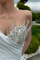 A Line Wedding Dress Sweetheart Sleeveless Satin White Bridal Gown with Panel Train