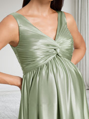A-Line/Princess V-Neck Maternity Bridesmaid Dresses With Pleats