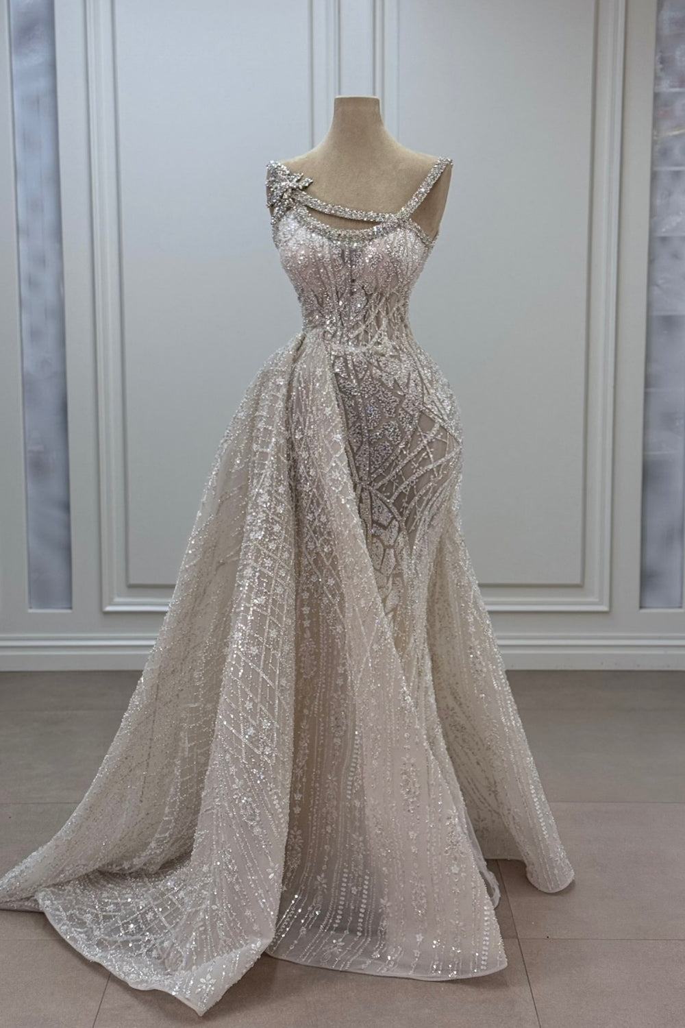 Asymmetrical Mermaid Strapless Sleeveless Beaded Panel Train Tulle Formal Dress With Rhinestone