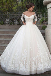Ball-Gown V-Neck Tulle Lace Chapel Train Wedding Dress With Appliques Lace