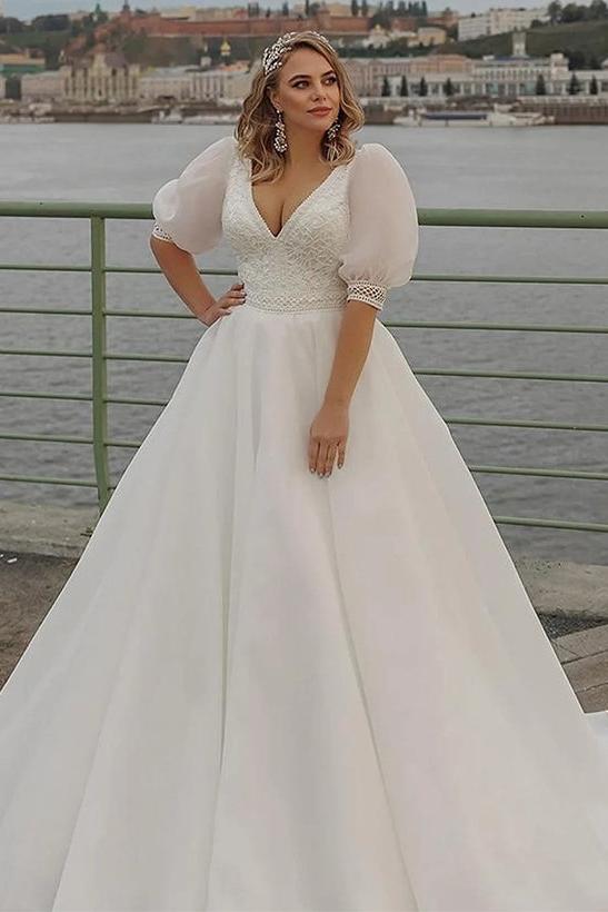 Boho Ball-Gown V-Neck Organza Wedding Dresses With Lace Appliques Sleeves