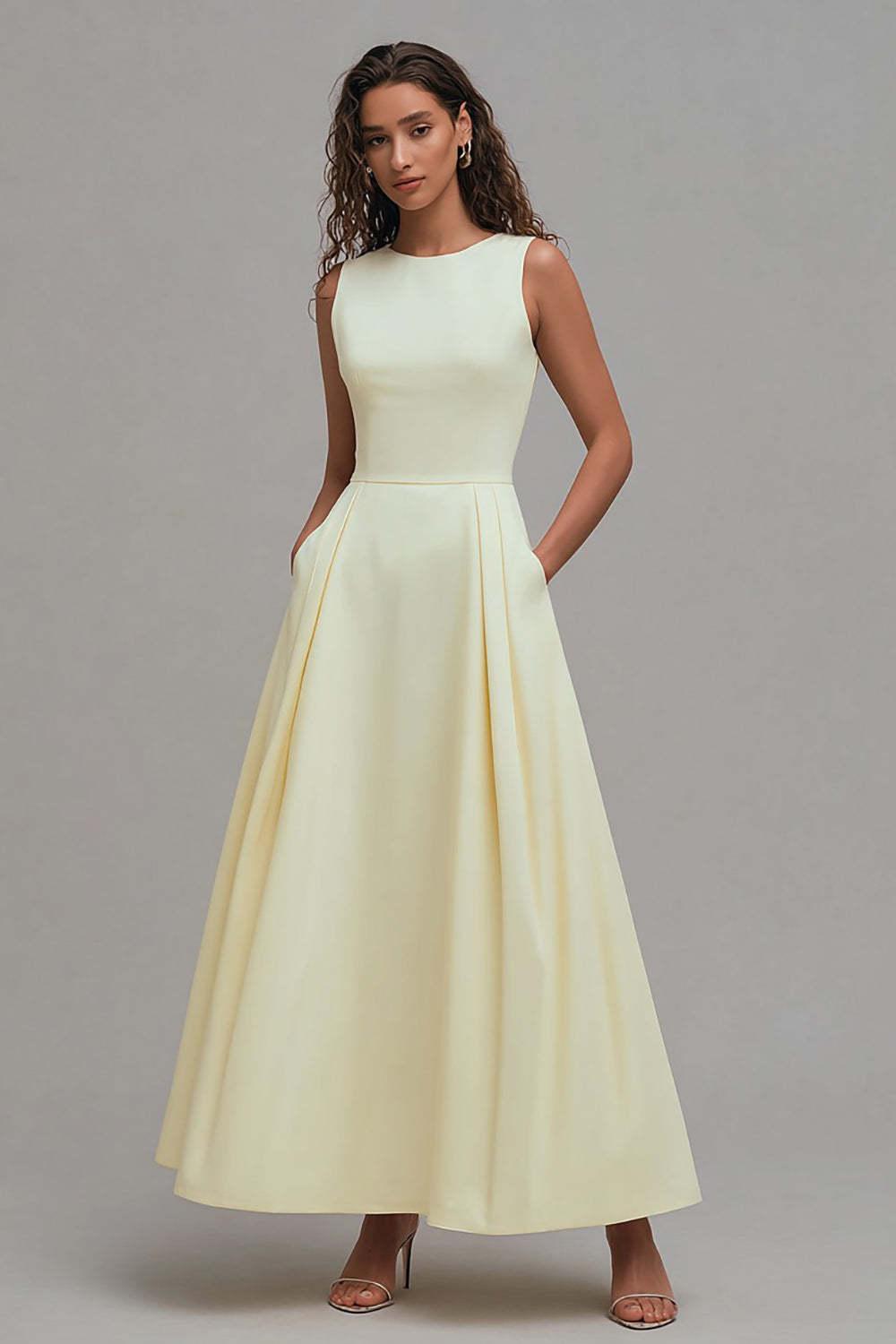 Daffodil A-Line Sleeveless Crew Neck Long Prom Dress