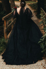 Dreamyannie Black Plus Size Wedding Dress Short Sleeve A Line V Neck Bridal Gown with Lace Appliques