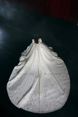 Dreamyannie Luxury Short Sleeve Wedding Dress Ball Gown Square Neck Bridal Gown with Beadings and Rhinestones