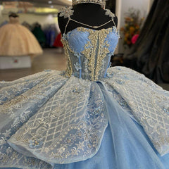 Elegant Ball Gown Strapless Sleeveless Flower Lace Appliques Beaded Sky Blue Tulle Princess Gown Quinceanera Dress For Sweet 16