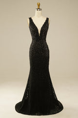 Elegant Rhinestone Black Lace Mermaid Prom Dress