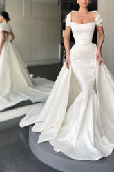 Elegant Wedding Dresses: Simple Satin Wrap