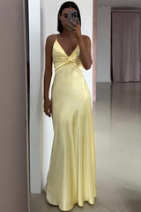 Dreamyannie Elegant Yellow V-Neck Back Satin Gown With Front Twist Formal Evening Gown
