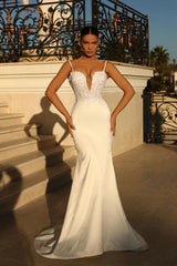 Fabulous Ivory Beach Wedding Dress Mermaid Spaghetti Straps Lace Bridal Dress
