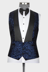 Fashion Navy Blue Jacquard Peaked Lapel 3 Piece Prom Suit