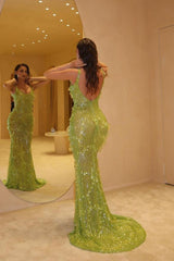 Green Mermaid Prom Dress Sleeveless Scoop Neck Sequined Evening Dress