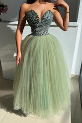 Green Prom Dress Ball Gown Sweetheart Beaded Sequined Sleeveless Tulle Formal Dress With Pearls