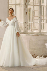 Illusion Neck Lace Long Sleeves Beach Wedding Dresses