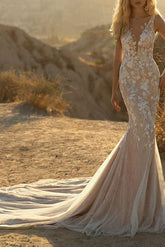 Illusion Neck Tulle Beach Wedding Dresses With Appliques Lace