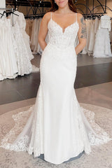 Ivory Beach Wedding Dress Spaghetti Straps Mermaid Appliques Bridal Dress with Sweep Train