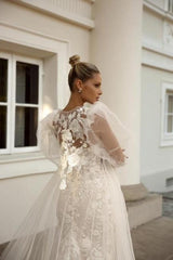 Ivory Mermaid Wedding Dress Sweetheart Neck Bridal Gown with Wateau Train