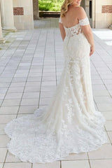 Ivory Plus Size Beach Wedding Dress Lace Apppliques Mermaid Off the Shoulder Bridal Dress