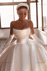 Ivory Wedding Dress Strapless Ball Gown Satin Bridal Dress with Faux Pearl