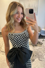 Luxury Black Pearls Spaghetti Straps Prom Dress With Statement Bow And High Slit Formal Evening Gown