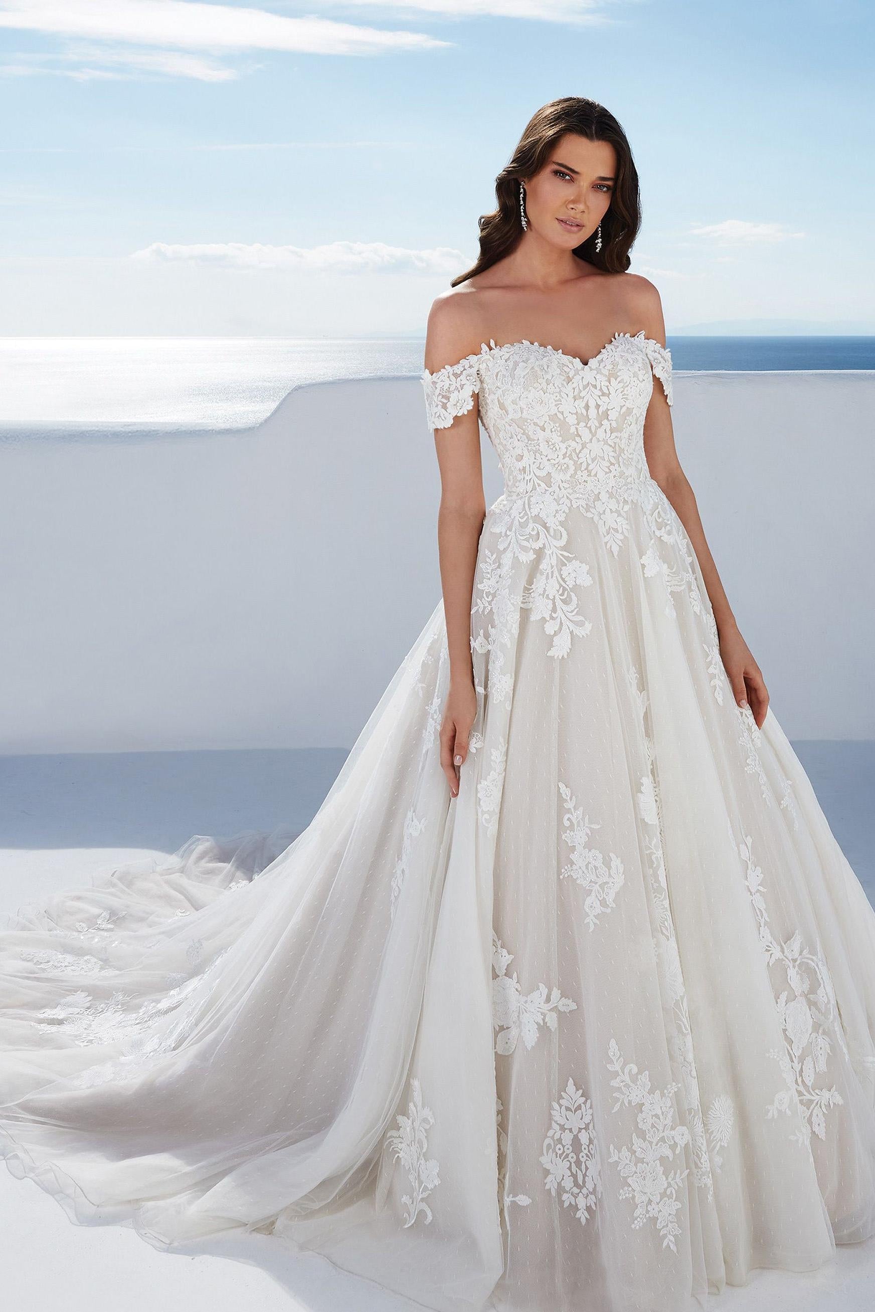 Off-The-Shoulder Ball-Gown Lace Wedding Dresses With Tulle