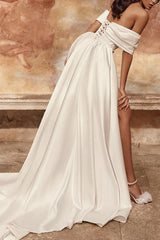 Off The Shoulder Short Beach Wedding Dress Satin Bridal Dress with Panel Train