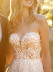 Off-The-Shoulder Sleeveless Lace/Tulle Wedding Dress With Appliques Lace
