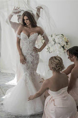 Off The Shoulder Sleeveless Mermaid Tulle Chapel Train Wedding Dress