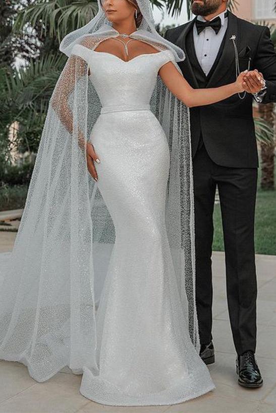 Off-The-Shoulder Sleeveless Sequined Trumpet/Mermaid Beach Wedding Dresses