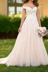 Off-the-Shoulder Sleeveless Tulle Sweep Train Wedding Dress With Appliques Lace