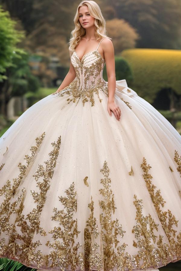 Purely Ball Gown Sweetheart Neck Spaghetti Straps Sleeveless Tiered Beaded Sequins Appliques White Tulle Quinceanera Dress Birthday Party Gown For Sweet 16