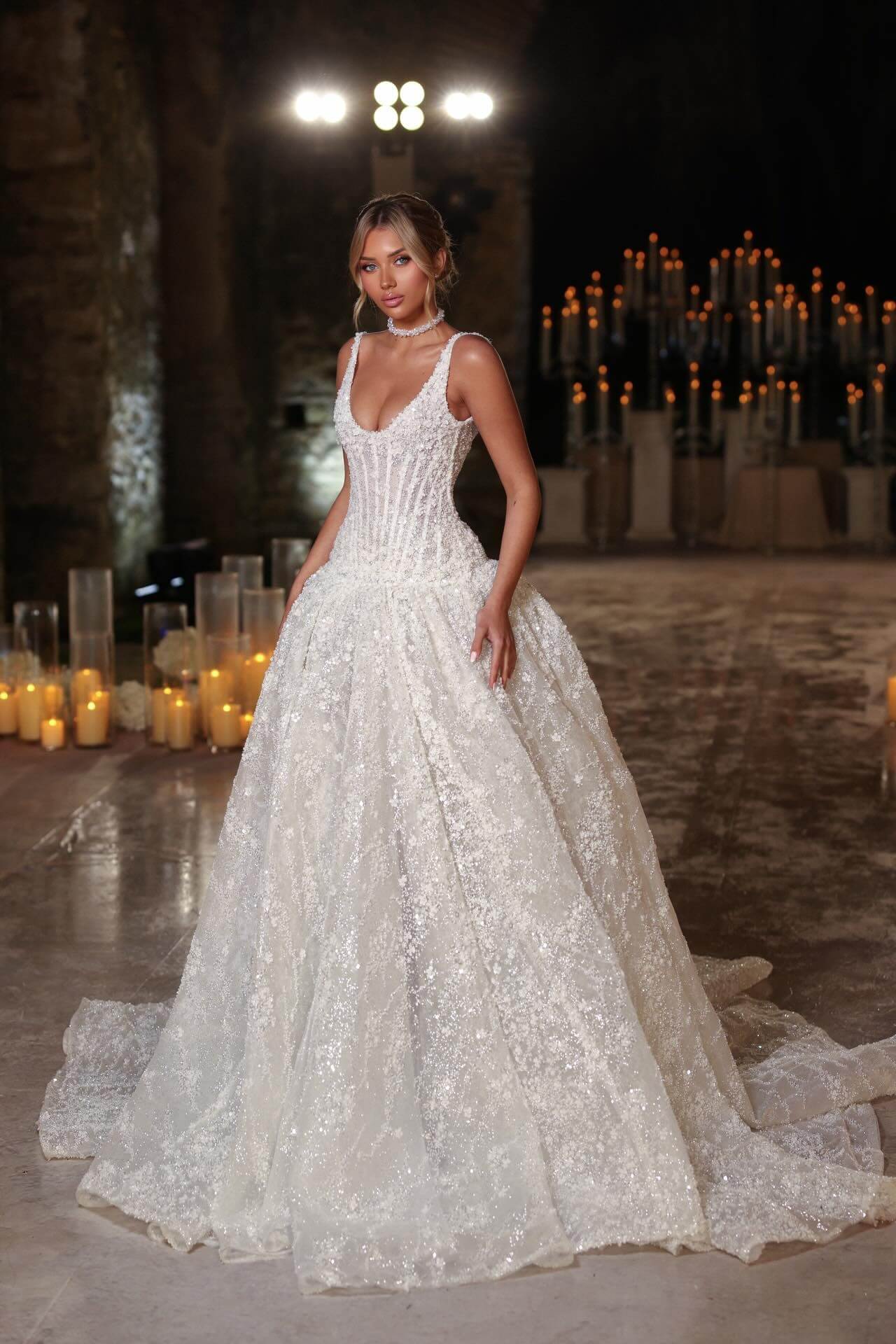 Dreamyannie UK Scoop Neck Corset Wedding Dress Sequined Lace Ball Gown  Bridal Dress