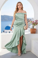 Sheath/Column Off-the-Shoulder Ruched Long Plus Size Bridesmaid Dresses with Ruffles