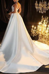Sleeveless Sweetheart Satin/Sequined Trumpet/Mermaid Wedding Dresses
