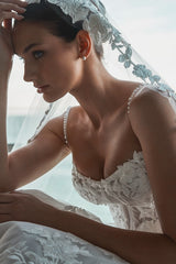 Spaghetti Straps Wedding Dress A Line Bridal Gown with Beaded Lace Appliques