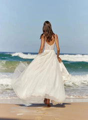 Square Neckline Sleeveless A-Line Tulle Beach Wedding Dresses With Appliques Lace