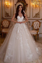 Stunning A Line Bateau Neck Tulle Floor Length Wedding Dress with Lace Appliques