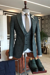 Stylish Dark Green Peaked Lapel 3 Piece Men's Business Suit