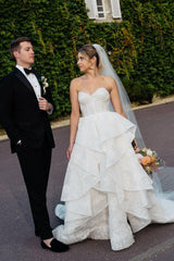 Sweetheart A Line Wedding Dress Lace Appliqued Sleeveless Bridal Gown