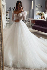 Sweetheart Long Sleeves Sweep Train Tulle Wedding Dresses