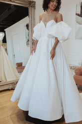 Sweetheart Satin Wedding Dresses With Short Sleeves