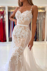Sweetheart Sleeveless Lace Wedding Dress