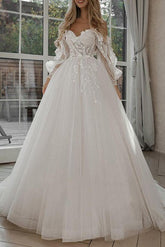 Sweetheart Tulle Lace Sweep Train Wedding Dresses With Lace