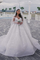 Sweetheart Wedding Dress Floor Length Long Sleeve Beaded Tulle Ball Gown Bridal Gown With Appliques