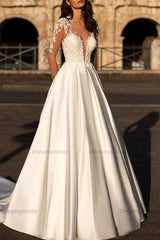 V-Neck Long Sleeves Satin Wedding Dresses With Appliques Lace