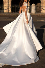 V-Neck Long Sleeves Satin Wedding Dresses With Appliques Lace